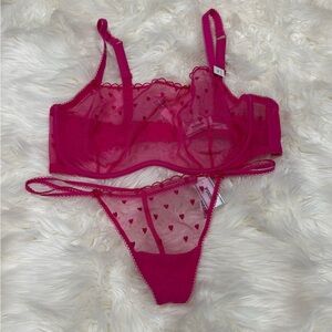 VS PINK WINK unlined heart  embroidered  UNLINED SCOOP BRA  AnD Panty SET